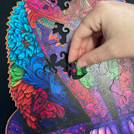 Farverigt Træpuslespil med Kattemotiv – Underholdning og Læring for Børn