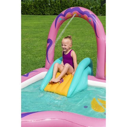 Oppustelig vandlegeplads med sommerfugleform, rutsjebane og sprinkler, 180 x 180 x 117 cm – Bestway