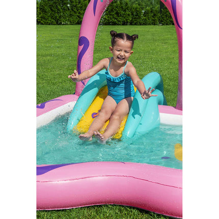 Oppustelig vandlegeplads med sommerfugleform, rutsjebane og sprinkler, 180 x 180 x 117 cm – Bestway