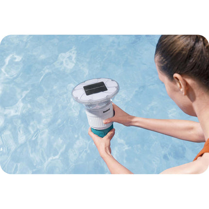 Flydende klordoser til pool med solcelledrevet LED-lys og 9 lystilstande – Bestway