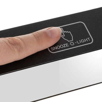 LED vækkeur med snooze og lydaktivering