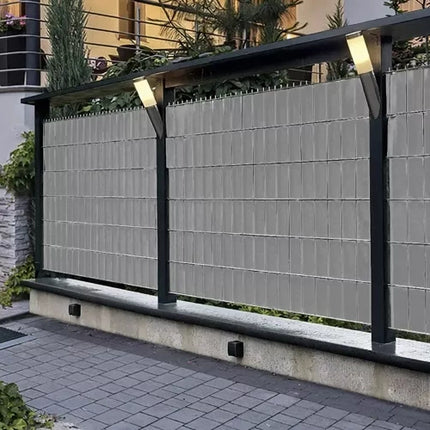 Stærk Fencedækning 630g/m2 – Holdbar og UV-resistent
