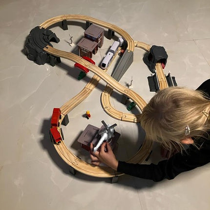 Elektrisk Træktog med 4,8 m Skinnesæt – Kreativ Leg for Børn