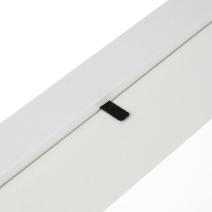 Børneramme til kunstværker med magnetisk lukning og plads til 150 tegninger