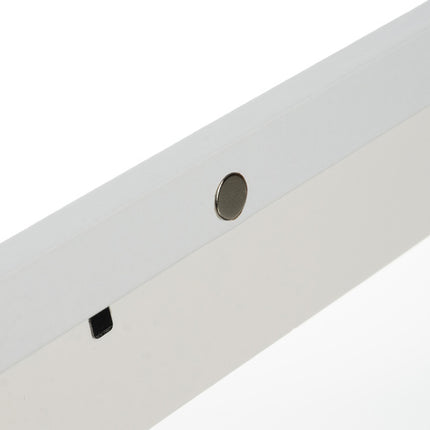 Børneramme til kunstværker med magnetisk lukning og plads til 150 tegninger