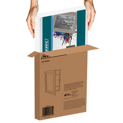 Børneramme til kunstværker med magnetisk lukning og plads til 150 tegninger