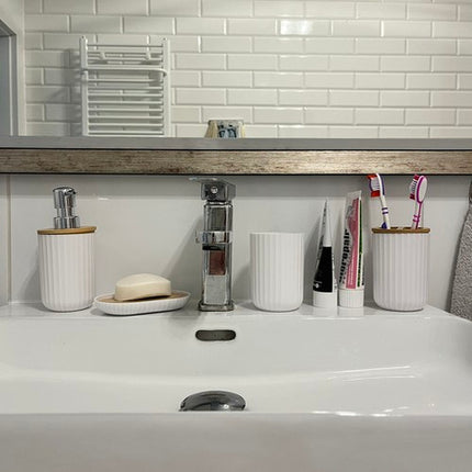 Elegant Badeværelsessæt med 6 Elementer – Funktionelt og Stilfuldt