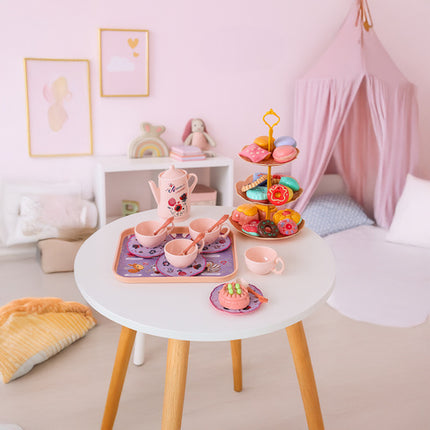 Børns tesæt i kuffert med lækre småkager og kopper