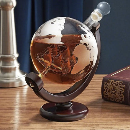 Whisky Gavesæt med Globus Karaffel og Glas – Perfekt Gave til Whisky Elskere