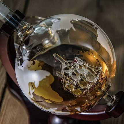 Whisky Gavesæt med Globus Karaffel og Glas – Perfekt Gave til Whisky Elskere