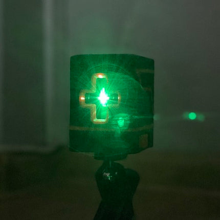 Elektrisk Laser Niveau med Grøn Krydslaser og Beskyttelsescase – Præcise Målinger til Hjemmet