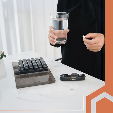 Praktisk medicinorganisator til 7 dage med 3 daglige doser