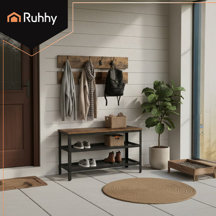 Praktisk skohylde med bøjler og bænk til entréen