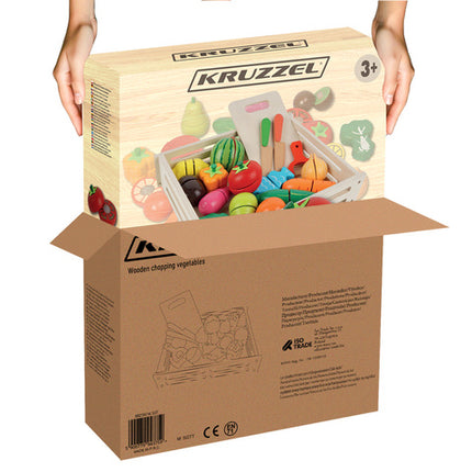 Træskærebræt med farverige grøntsager og tilbehør