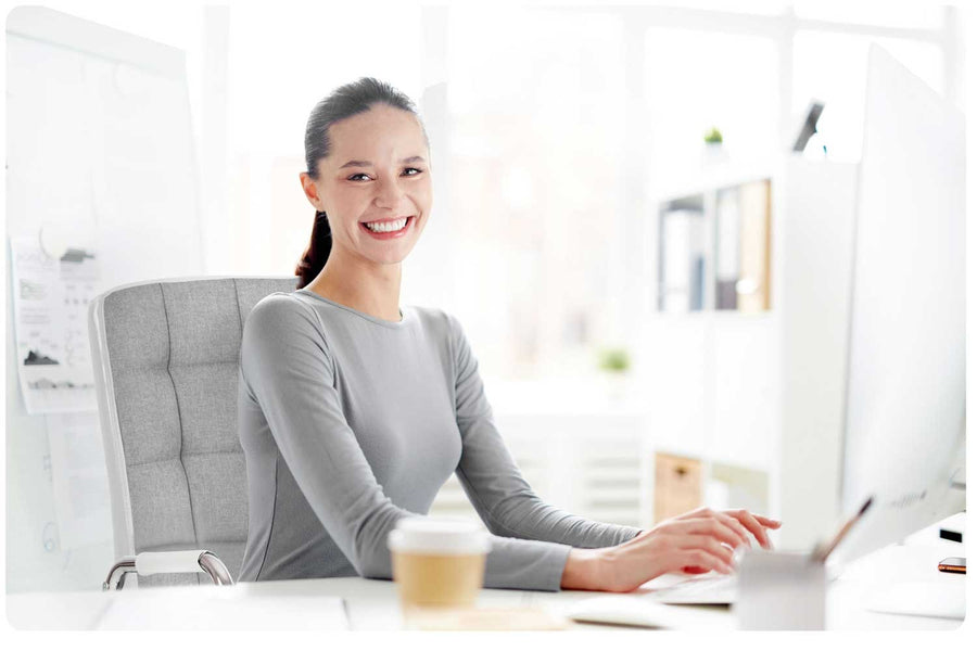 Kontorstol med ergonomisk design og justerbar højde til hjemmekontor og kontorbrug