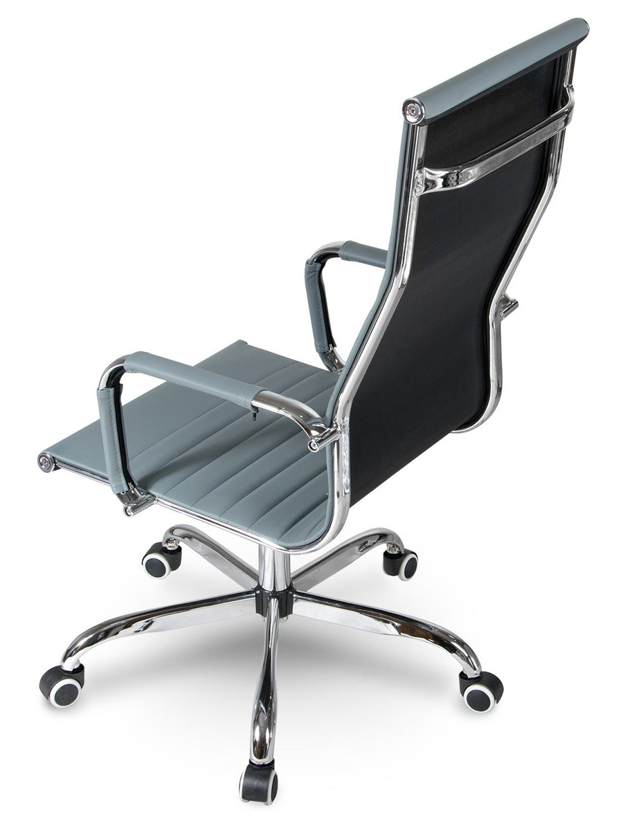 Moderne grå kontorstol med ergonomisk design og vippefunktion til hjemmekontoret