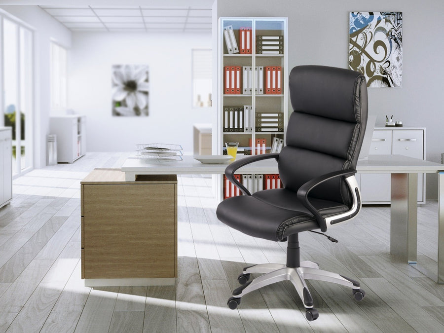 Komfortabel og stilfuld drejestol i øko-læder til kontoret med ergonomisk design og justerbare funktioner