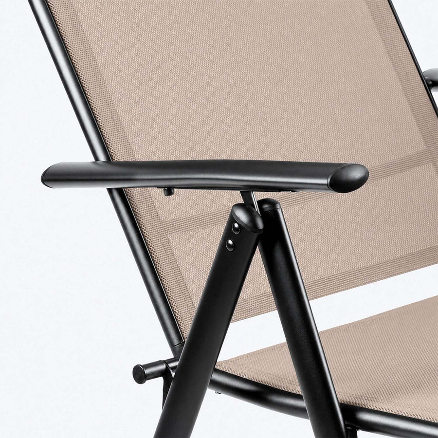 Foldbar havestol med 7-trins justerbart ryglæn og armlæn – beige
