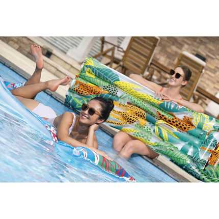Oppustelig strandmadras 183 x 69 cm med to luftkamre, koralmotiv og reparationslap – Bestway
