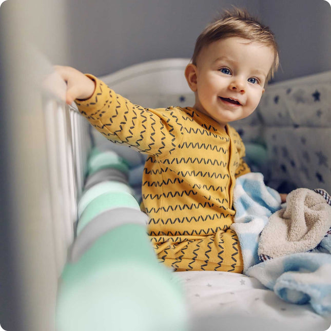 Vuggeseng til baby - 3 meter, antiallergisk og stilfuld i mintgrøn og grå