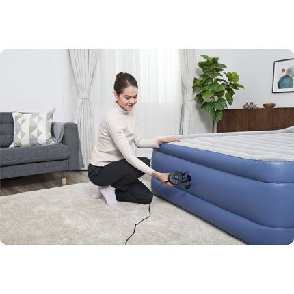 Elektrisk pumpe 220V/12V til oppustelige produkter med 3 dyser - ideel til hjemmebrug og camping