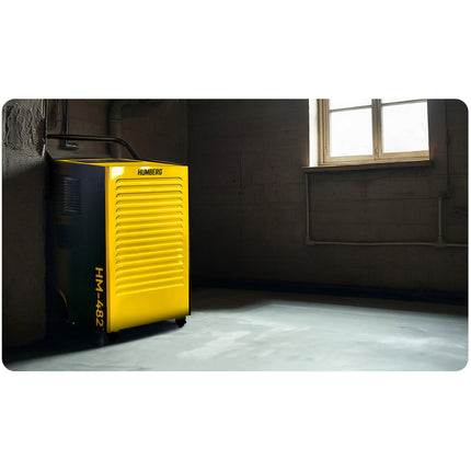 Industriel affugter med 70 l/24 timer til effektiv tørring af fugtige rum